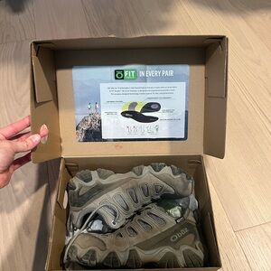 Oboz Women’s Sawtooth II Low Waterproof hiking boot